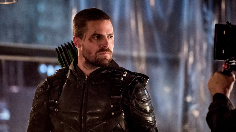 Stephen Amell will be suiting up for (presumably) the last time.
